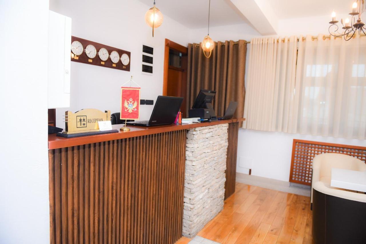 Hotel Marshal Nikšić Exteriér fotografie