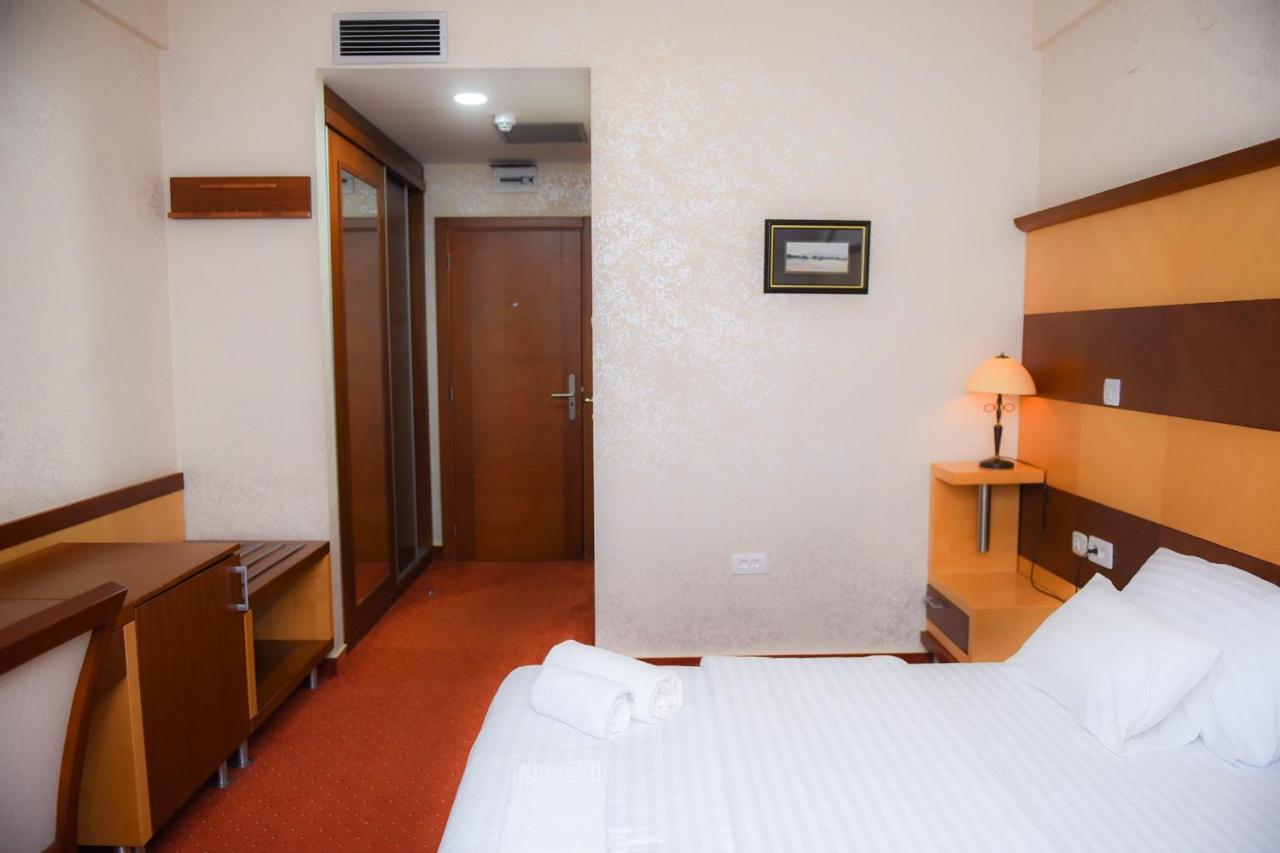Hotel Marshal Nikšić Exteriér fotografie