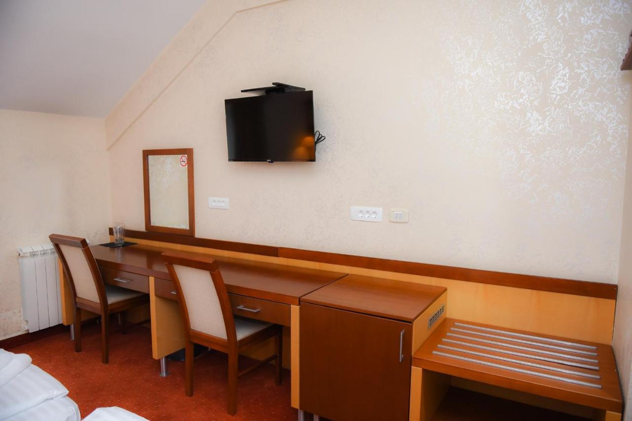 Hotel Marshal Nikšić Exteriér fotografie