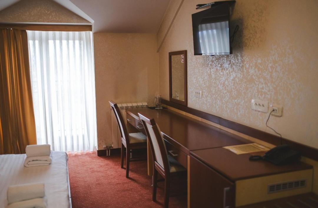Hotel Marshal Nikšić Exteriér fotografie