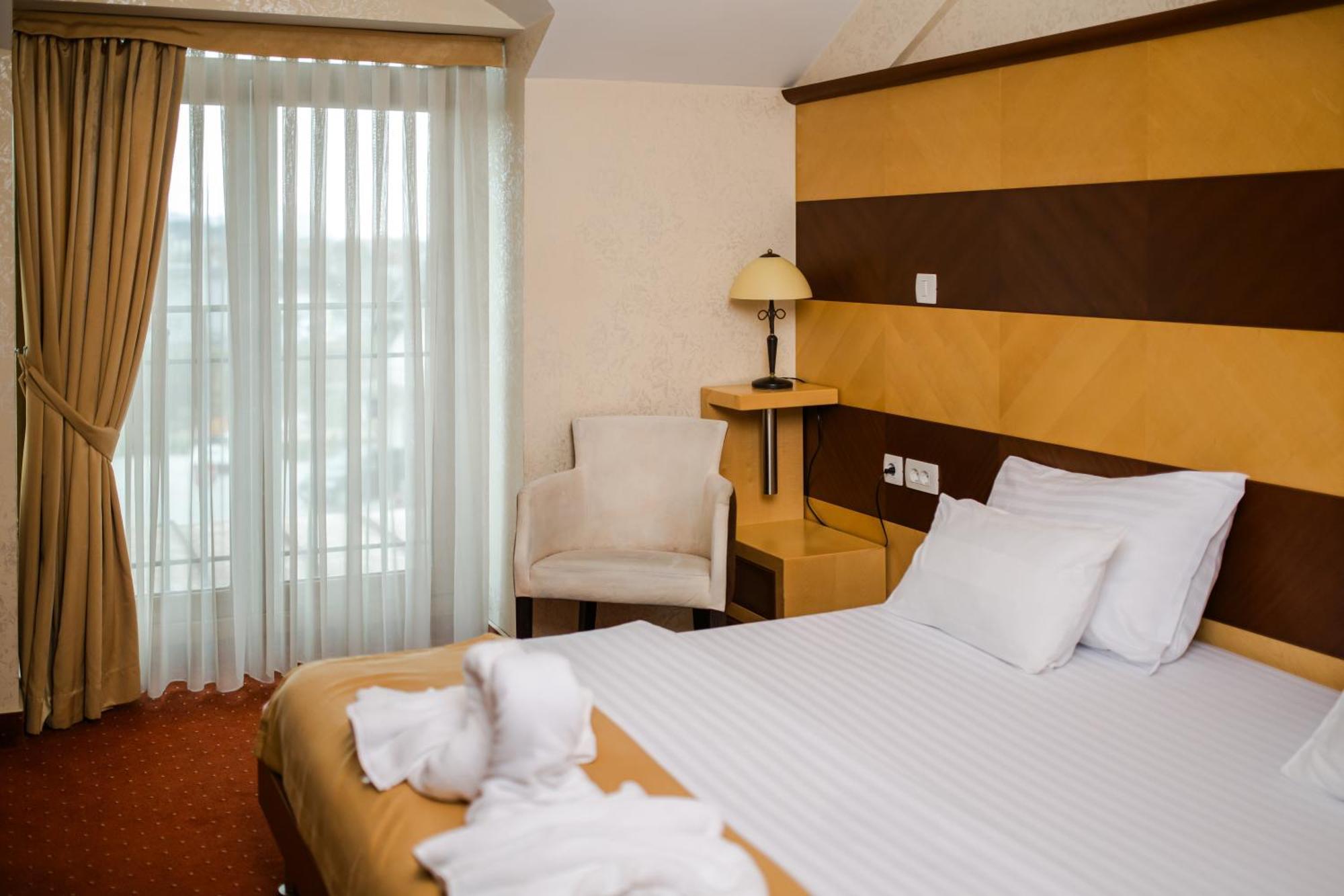 Hotel Marshal Nikšić Exteriér fotografie