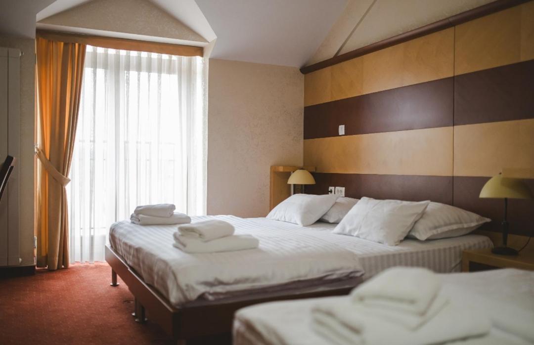 Hotel Marshal Nikšić Exteriér fotografie