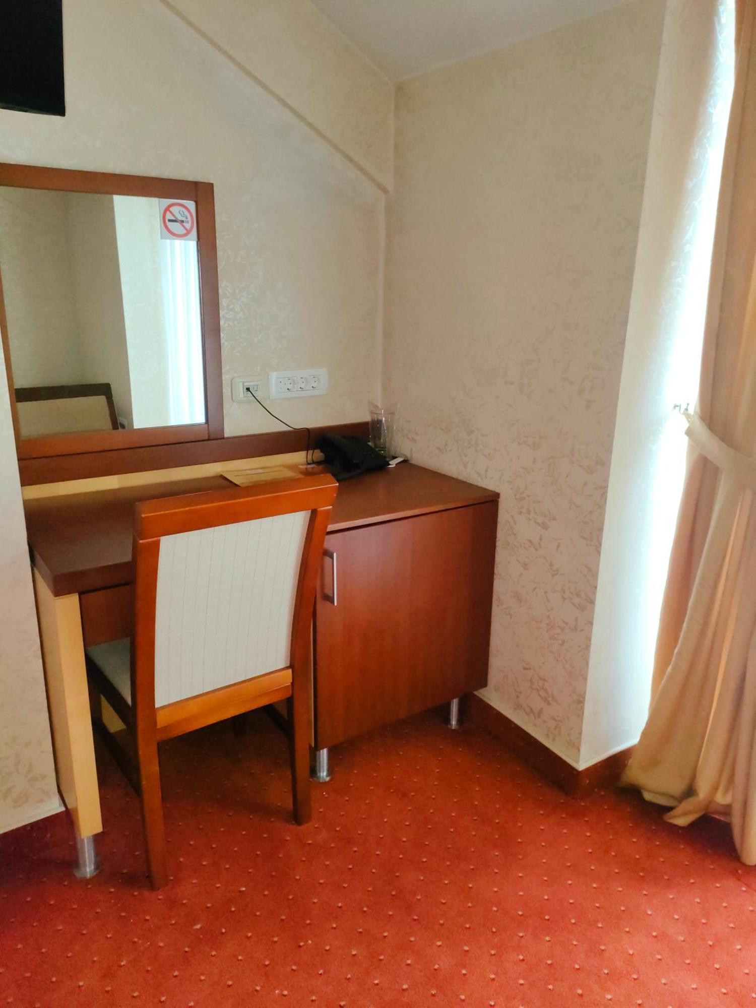Hotel Marshal Nikšić Exteriér fotografie